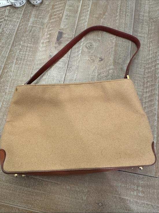 kate spade Handbags - Kate Spade Washington Square Mega Sam Beige Wool Bag
Purse